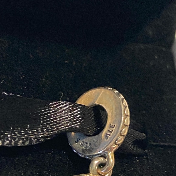 Authentic Pandora Disney Parks Dog Mom charm - Picture 3 of 4